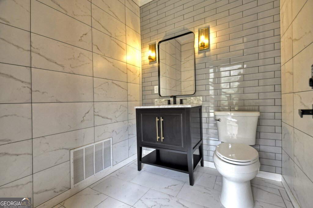 494 Riverbend Manor Blue Ridge - 15