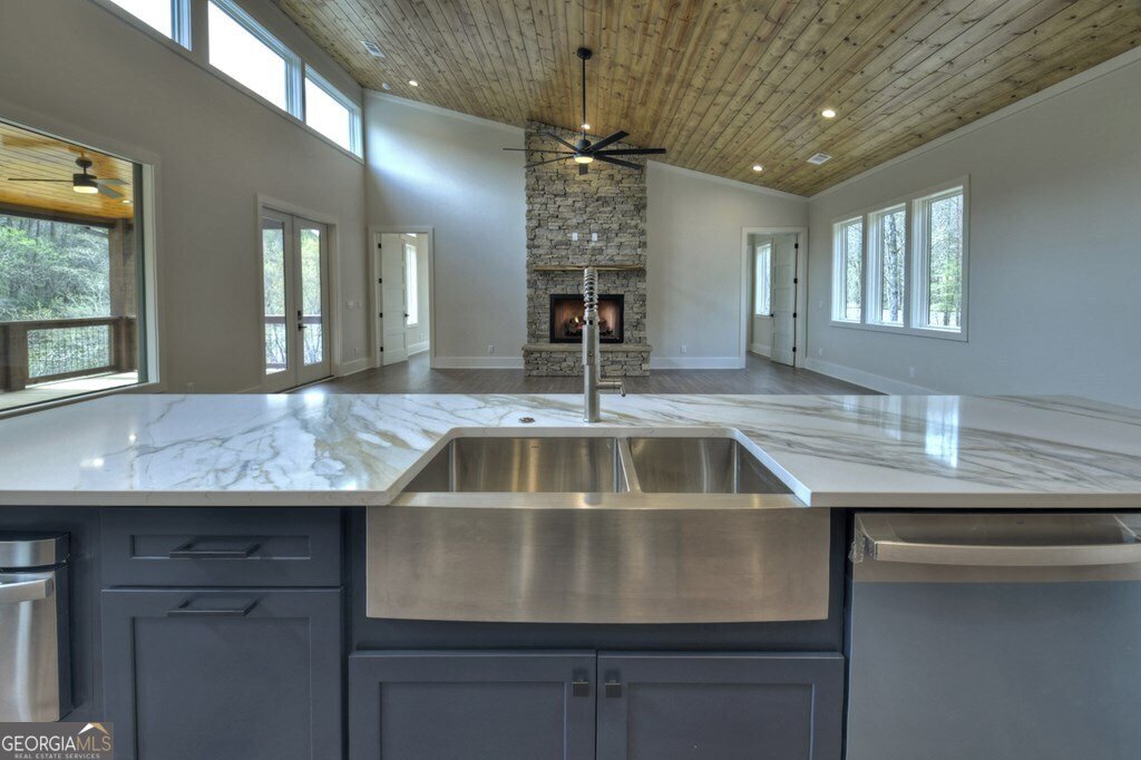 494 Riverbend Manor Blue Ridge - 29