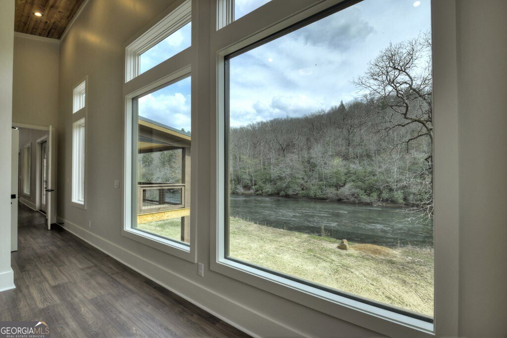 494 Riverbend Manor Blue Ridge - 37
