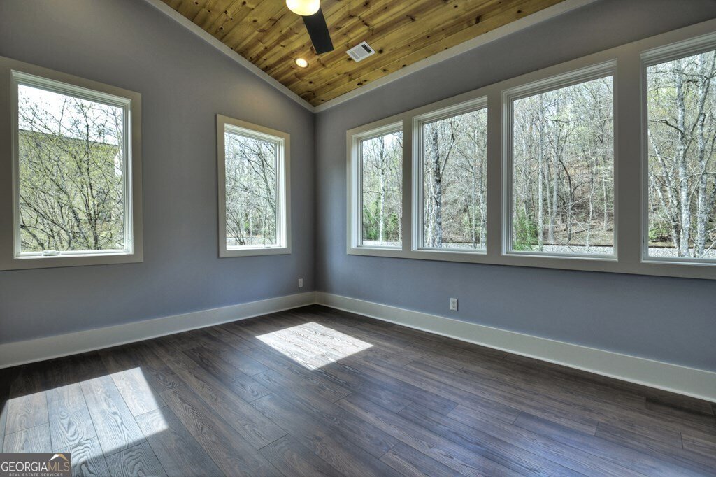 494 Riverbend Manor Blue Ridge - 40