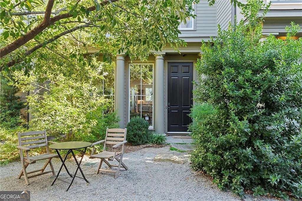 2196 Niles Place Atlanta - 1