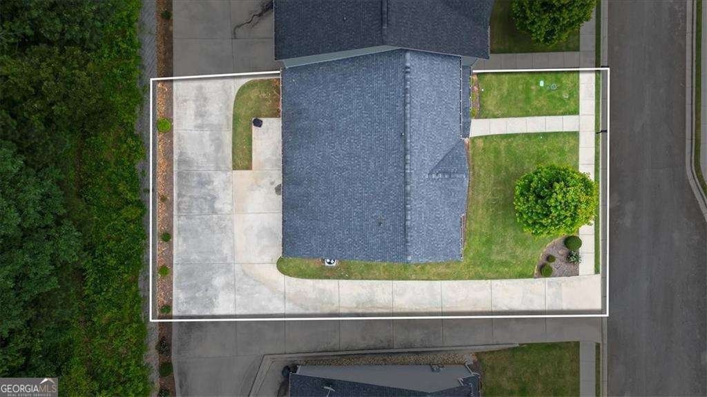 5880 Garden Circle Circle Douglasville - 33
