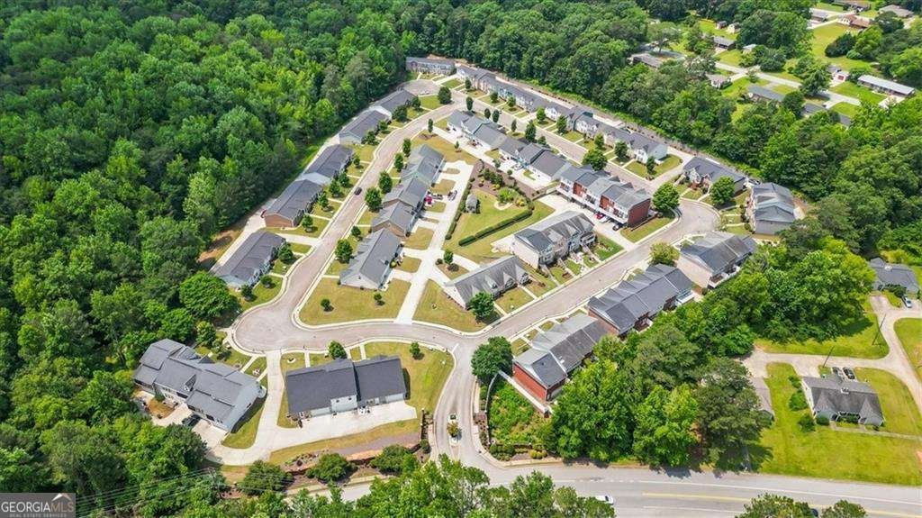 5880 Garden Circle Circle Douglasville - 34