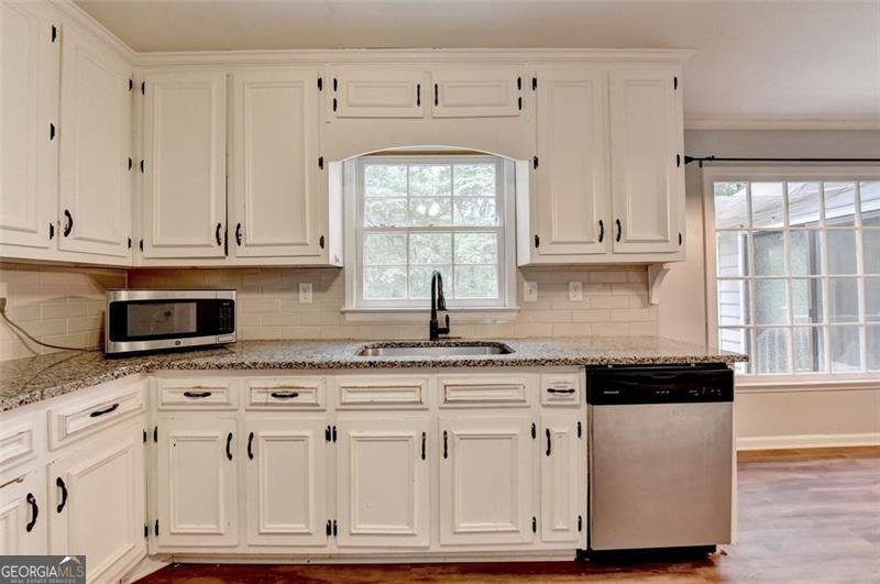 2816 HIGHLAND PARK Drive Stone Mountain - 16