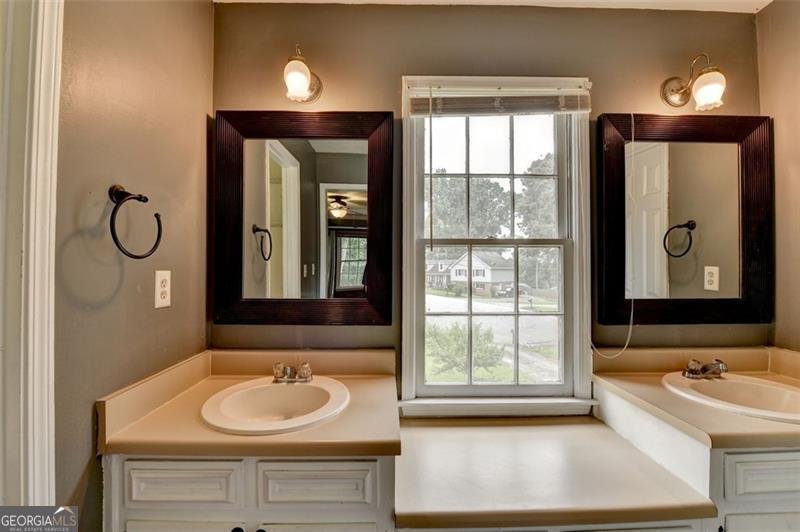 2816 HIGHLAND PARK Drive Stone Mountain - 44