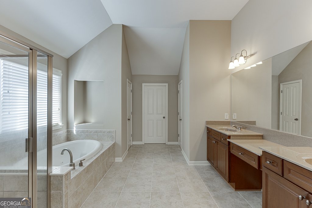 7202 Regatta Way Flowery Branch - 40