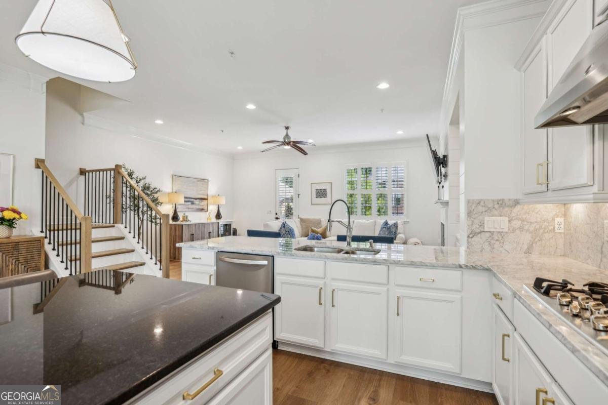 565 Rose Garden Lane Alpharetta - 10