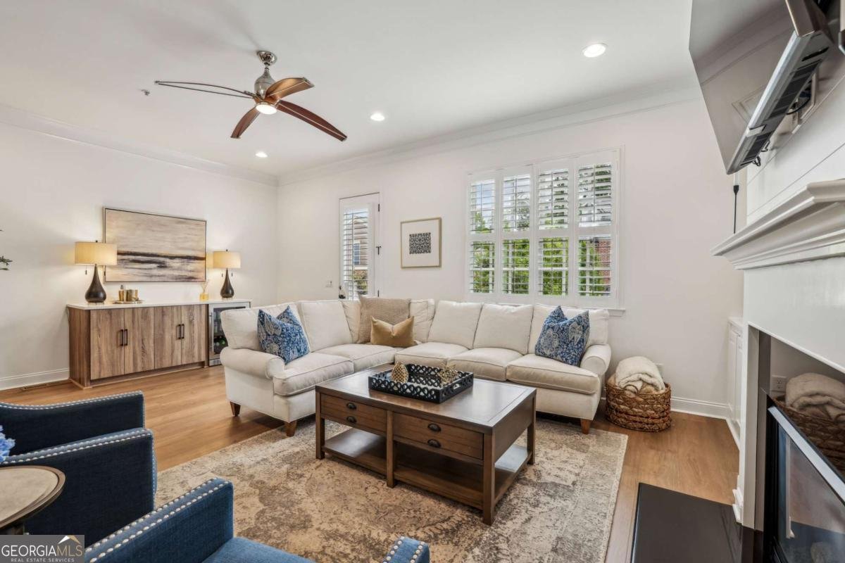 565 Rose Garden Lane Alpharetta - 30