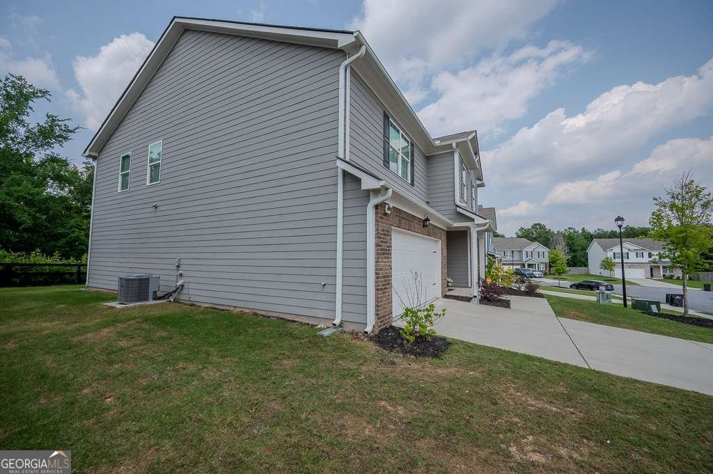 6827 Chataran Drive Lithia Springs - 6