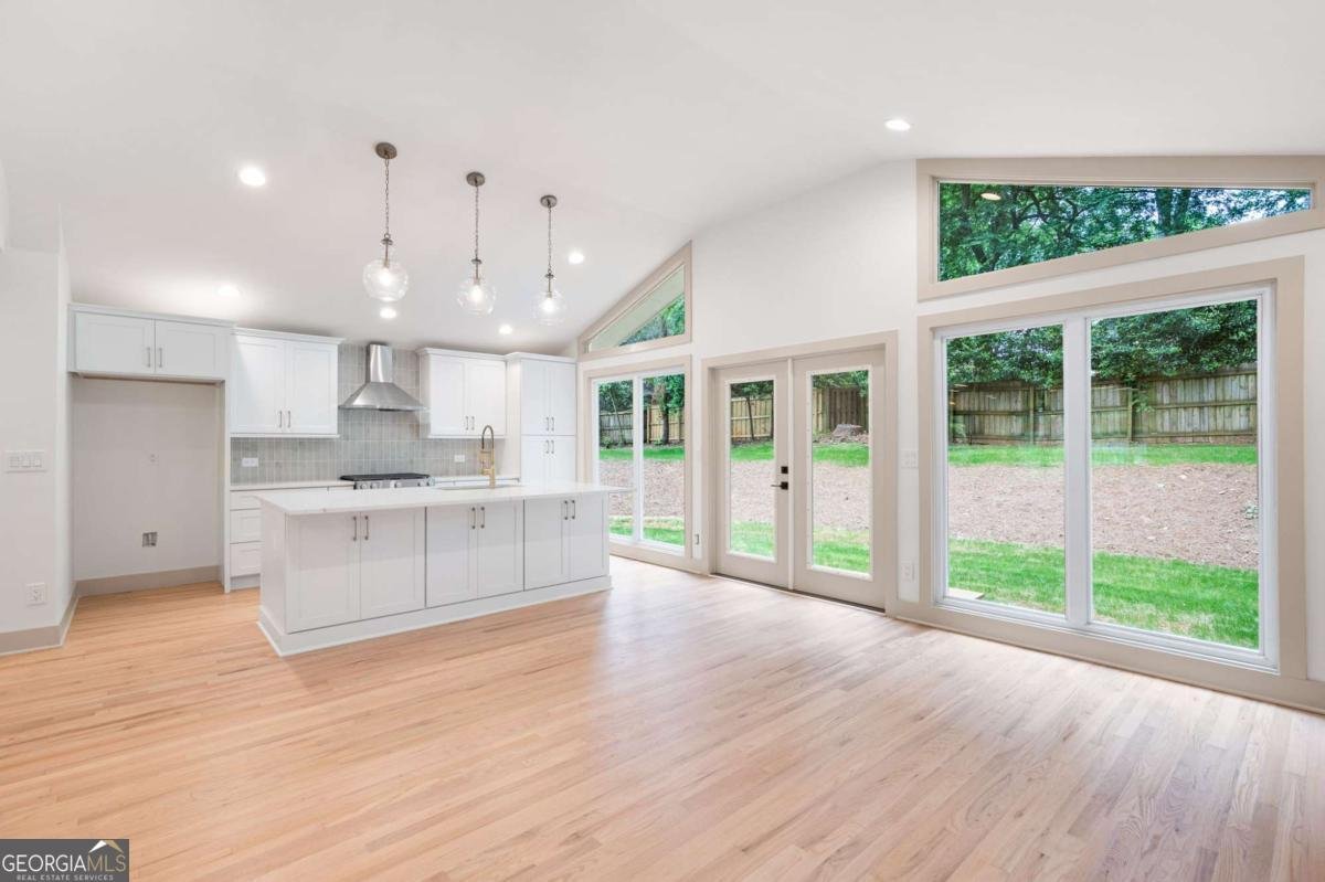 3590 LEE Street Smyrna - 25