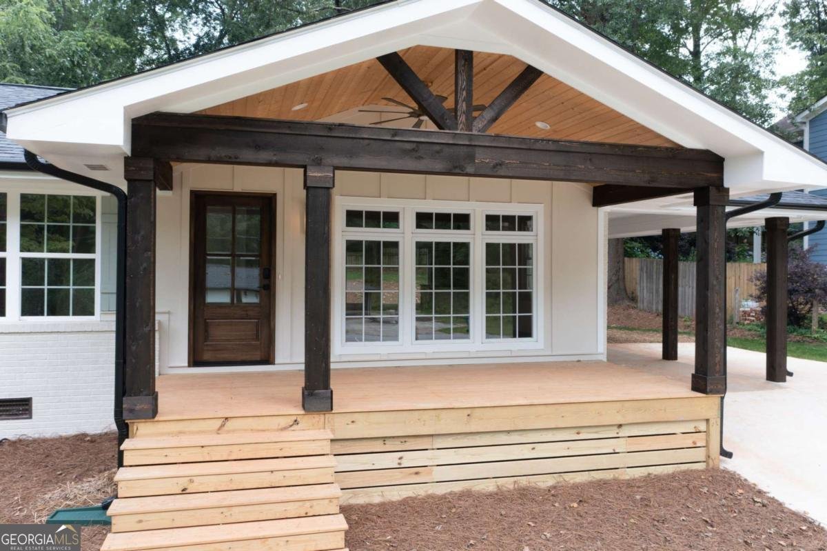 3590 LEE Street Smyrna - 4