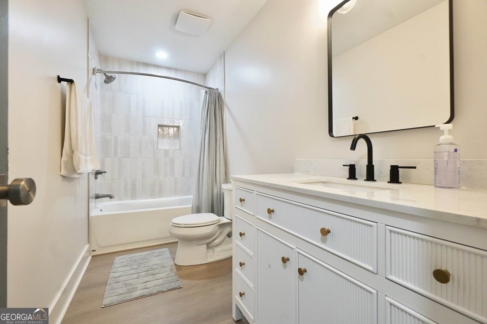 455 Saddle Bow Drive Lawrenceville - 20
