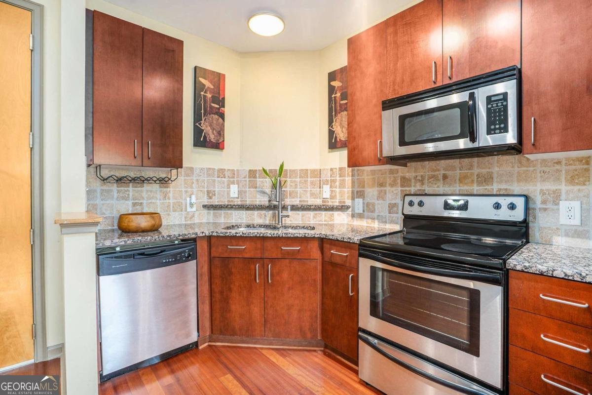898 Oak Street Atlanta - 6