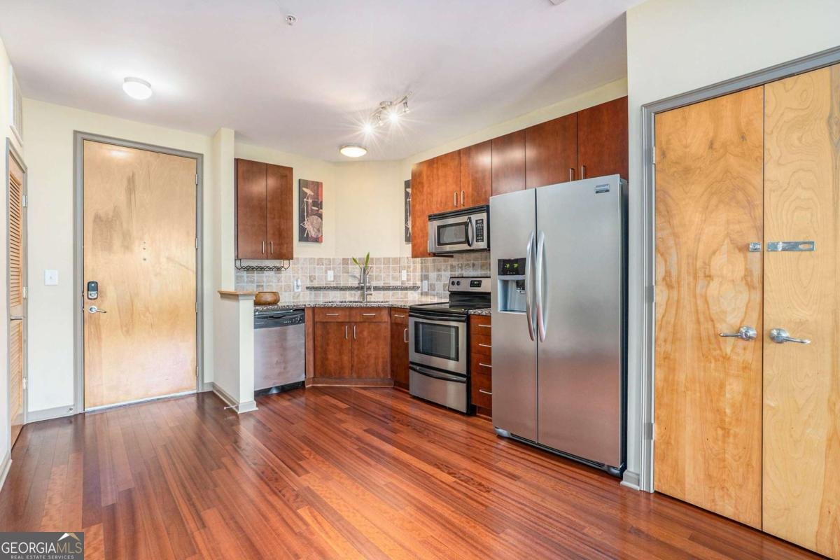 898 Oak Street Atlanta - 8