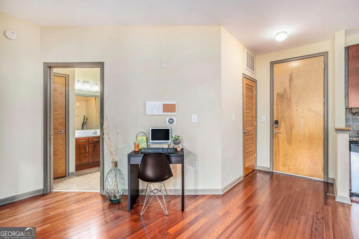 898 Oak Street Atlanta - 9