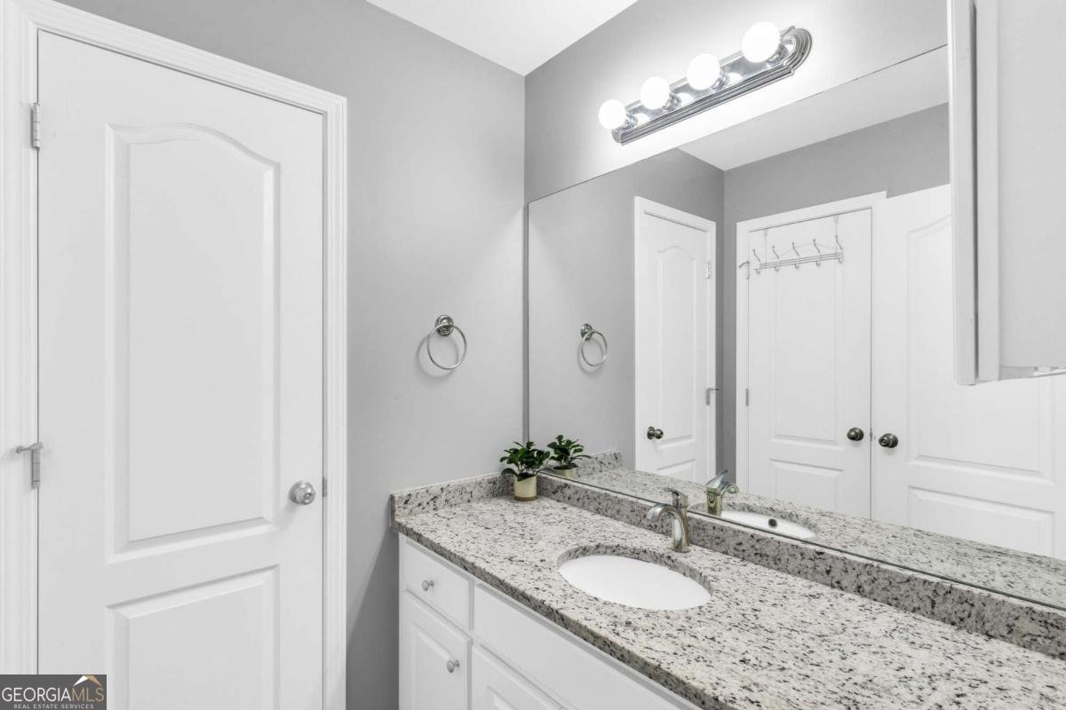 301 Lane Drive Winder - 19