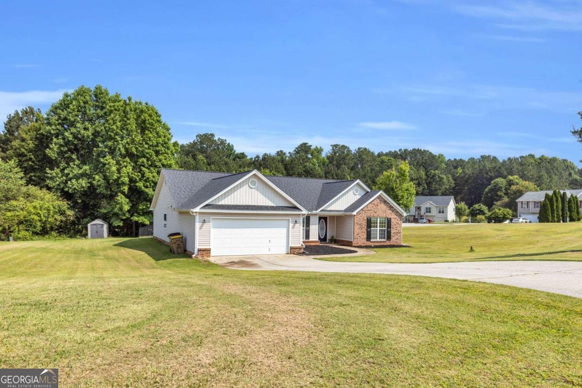 301 Lane Drive Winder - 2