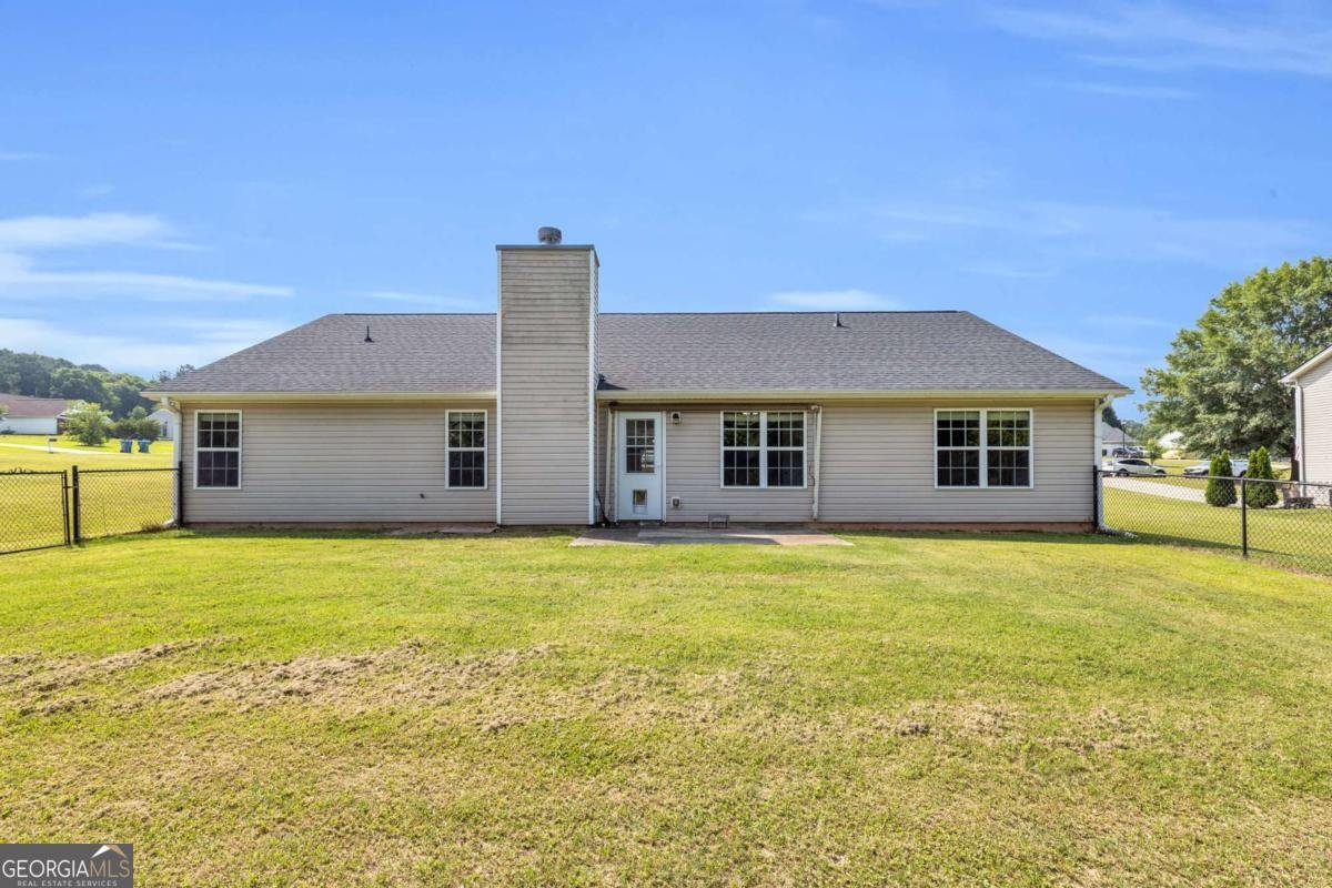 301 Lane Drive Winder - 23