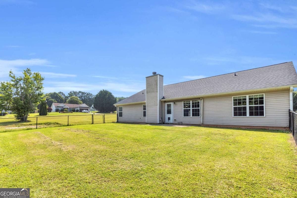 301 Lane Drive Winder - 24