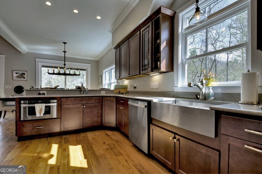 448 Riverbend Manor Blue Ridge - 24