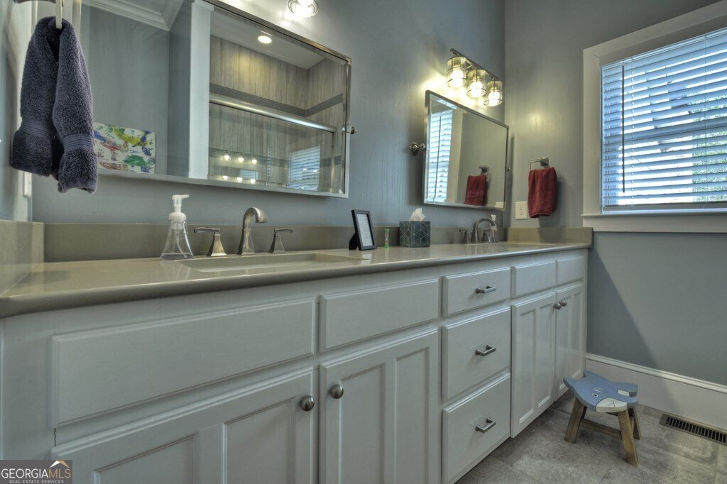 448 Riverbend Manor Blue Ridge - 30