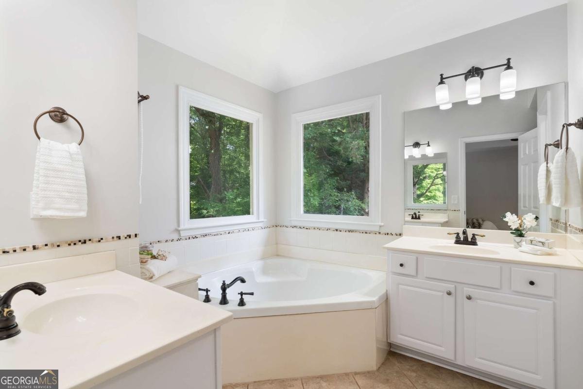 3335 Maple Terrace Drive Suwanee - 38