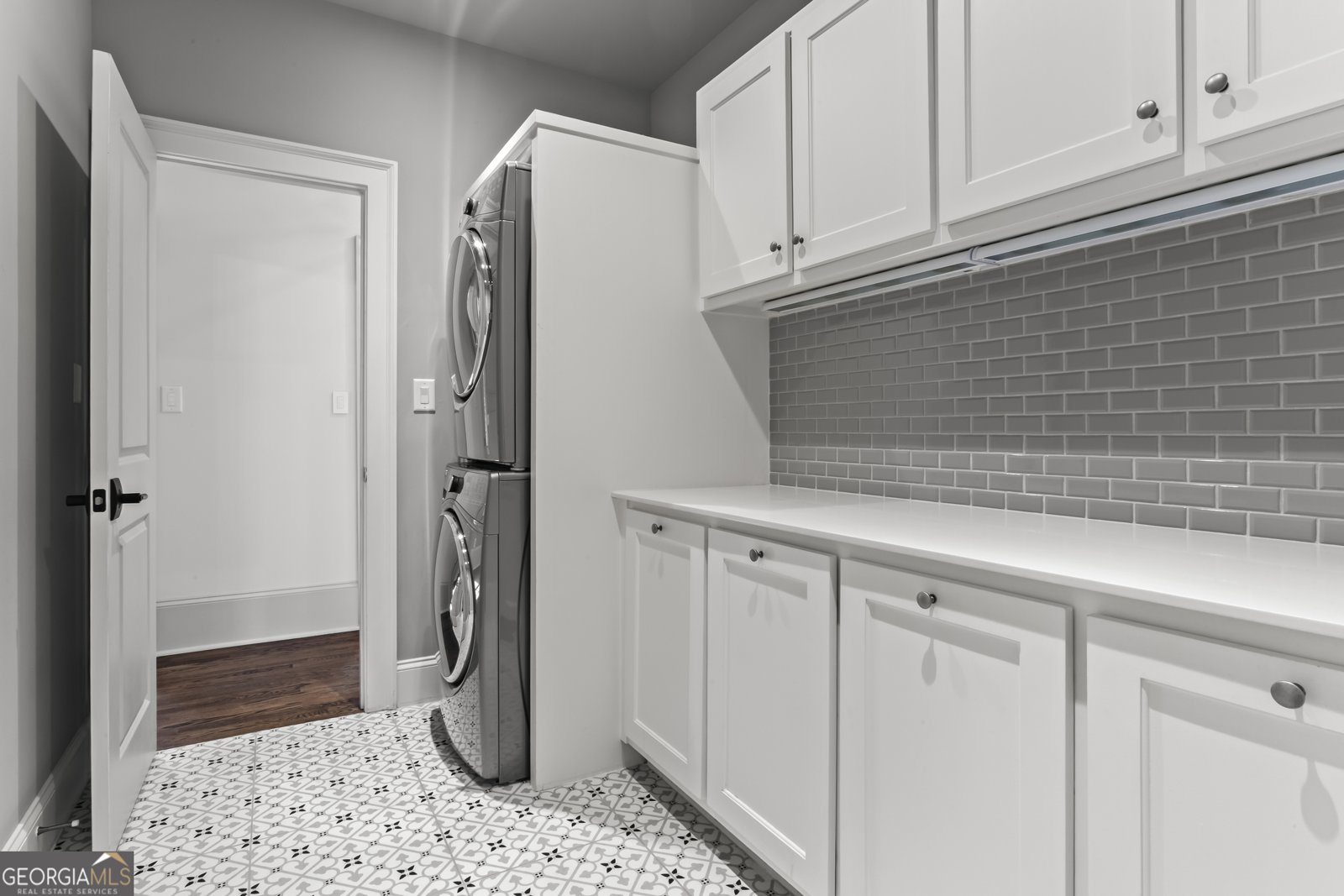 16045 Segwick Drive Milton - 60
