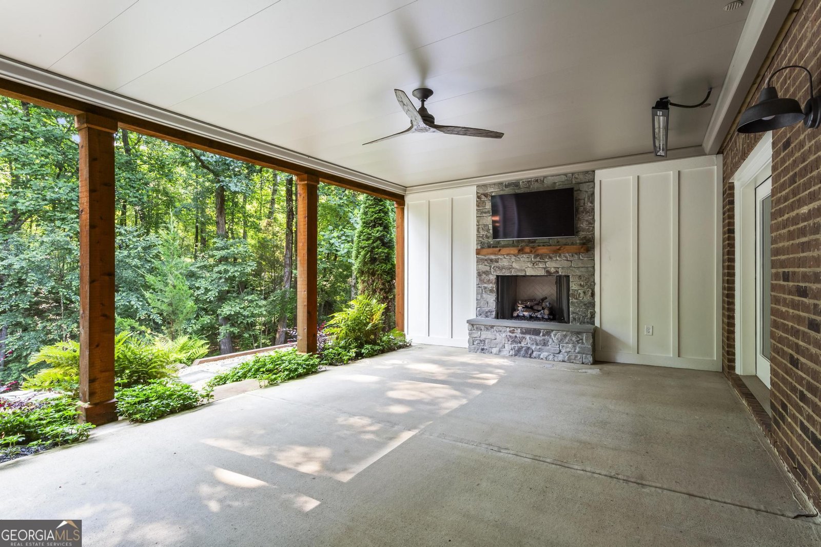 16045 Segwick Drive Milton - 93