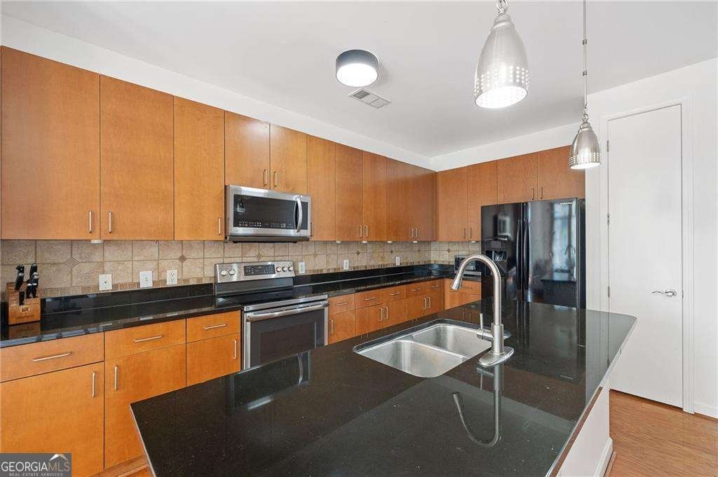 711 Cosmopolitan Drive Atlanta - 3