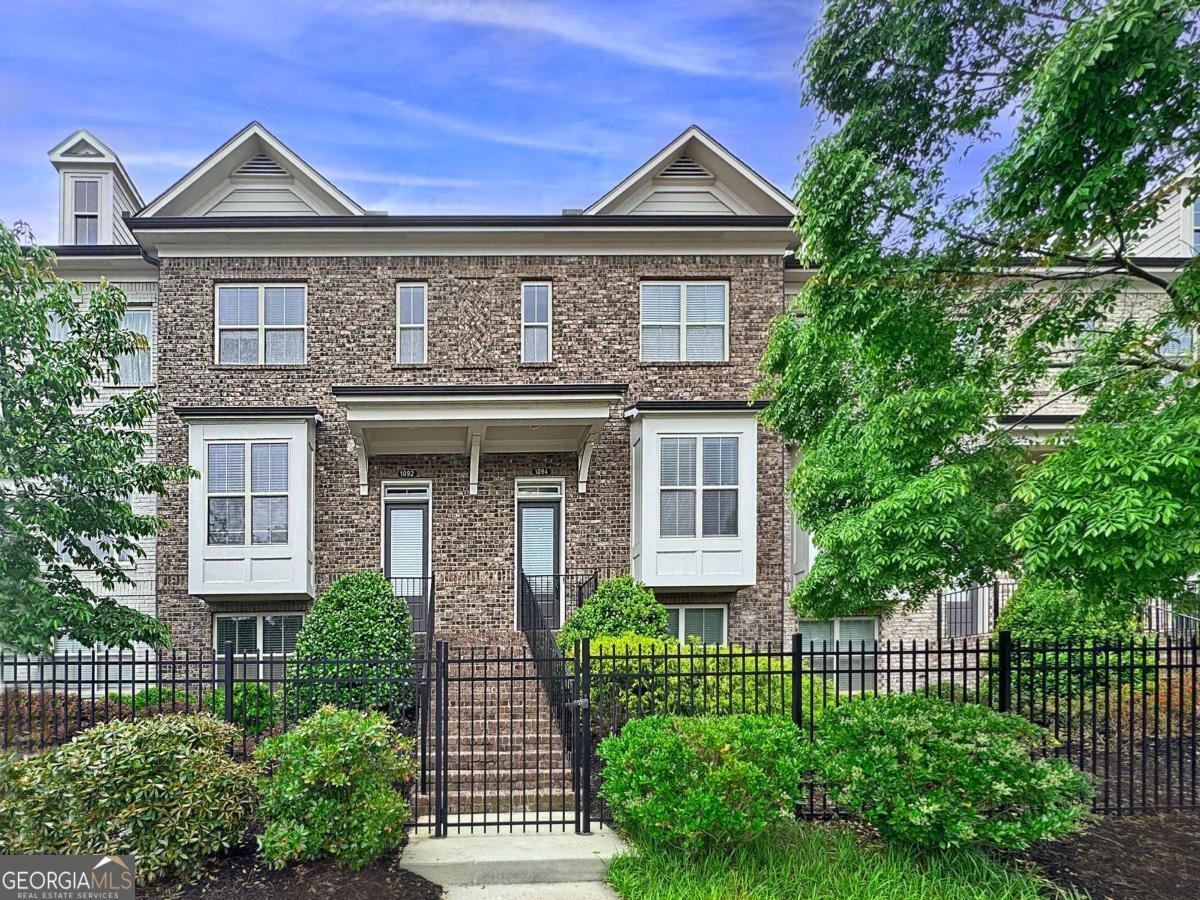 1094 Township Square Alpharetta - 2
