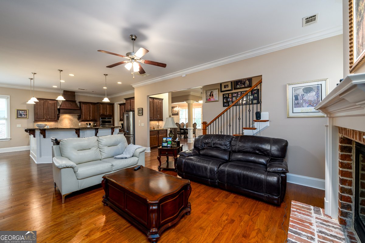 13042 Dartmore Avenue Alpharetta - 22