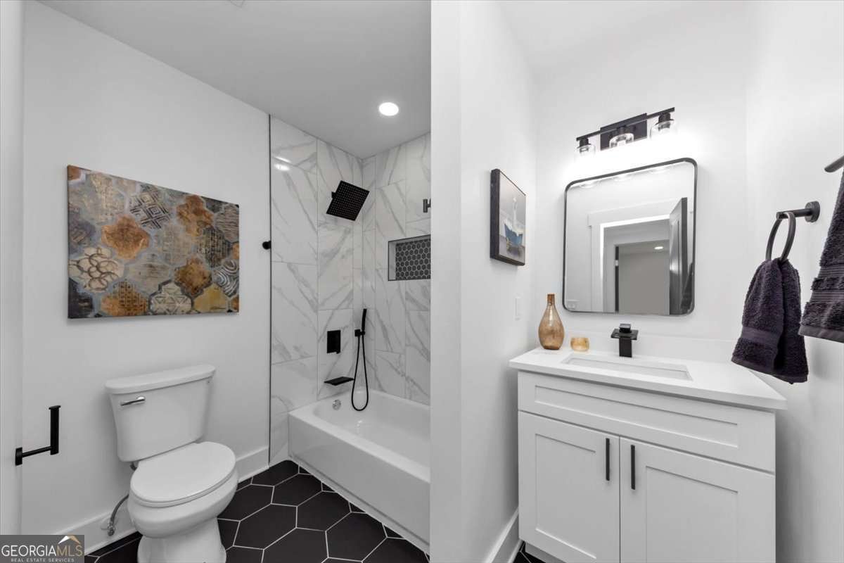 445 Westmeath Drive Atlanta - 33