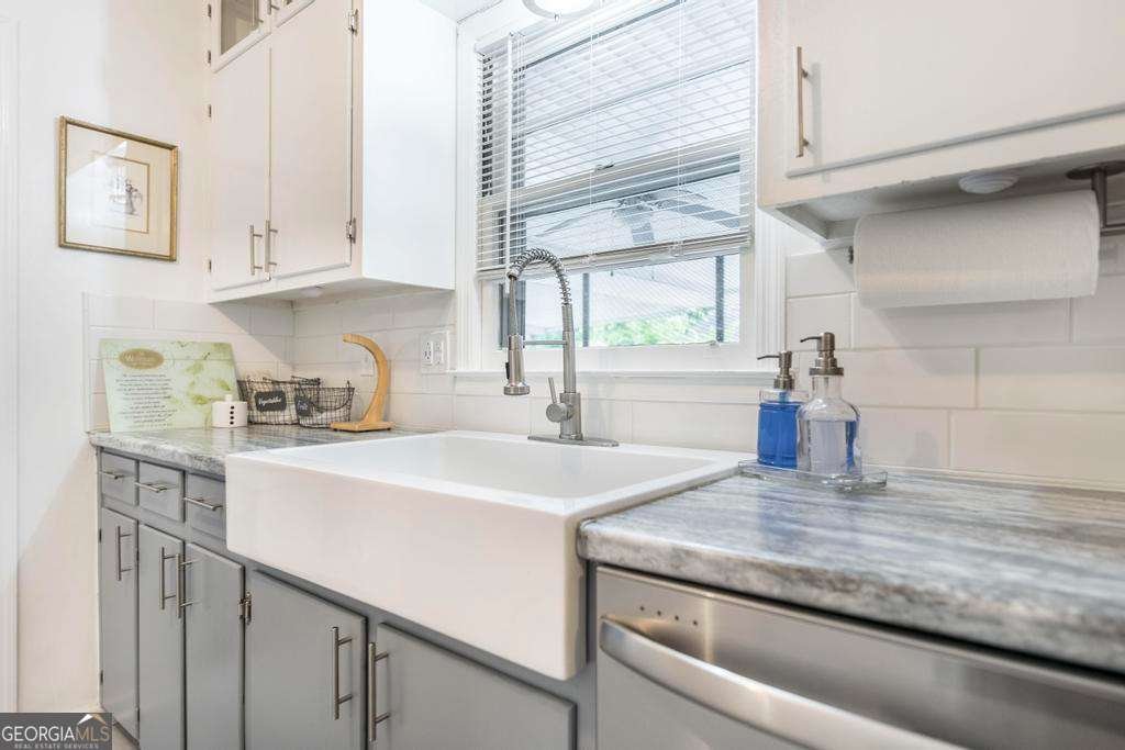 913 7th Avenue Albany - 16