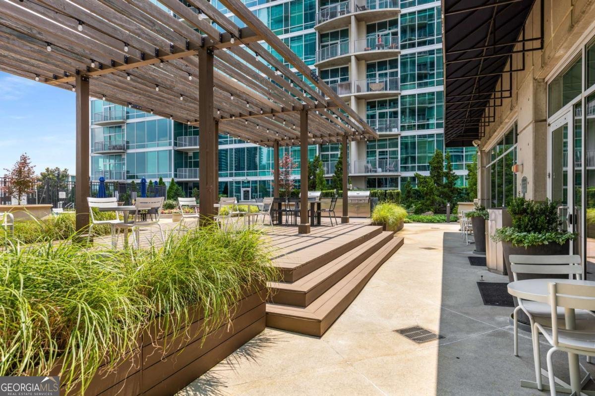 943 Peachtree Street Atlanta - 25