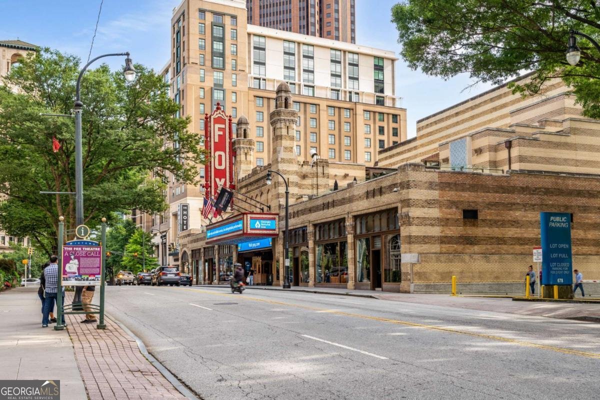 943 Peachtree Street Atlanta - 36