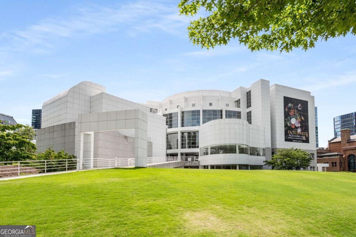 943 Peachtree Street Atlanta - 38
