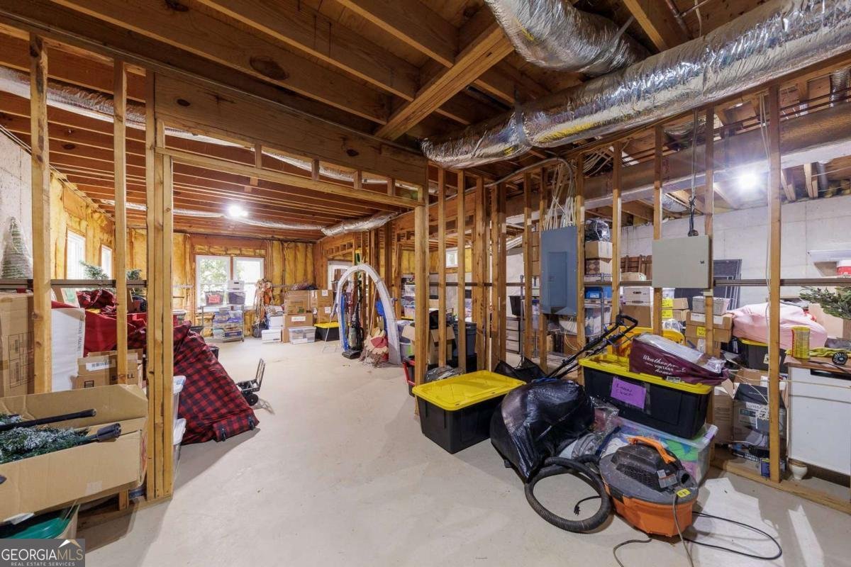 809 Hillcrest Lane Woodstock - 53