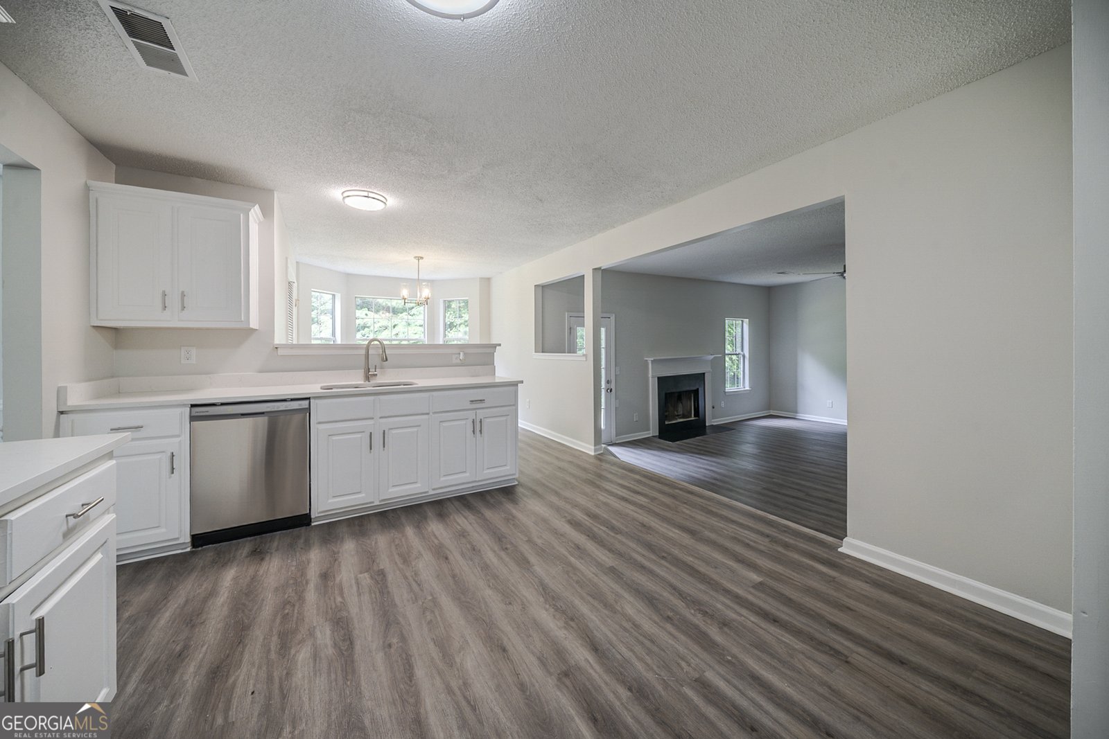 621 Lakewater View Drive Stone Mountain - 4