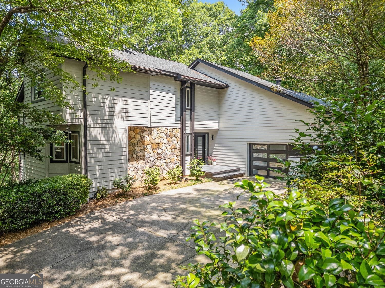 545 Matterhorn Way Alpharetta - 1