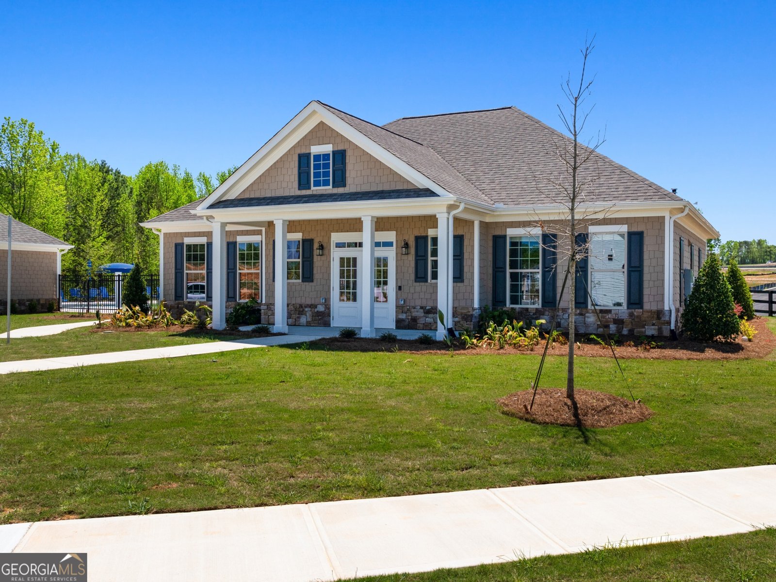 411 King Village Braselton - 32