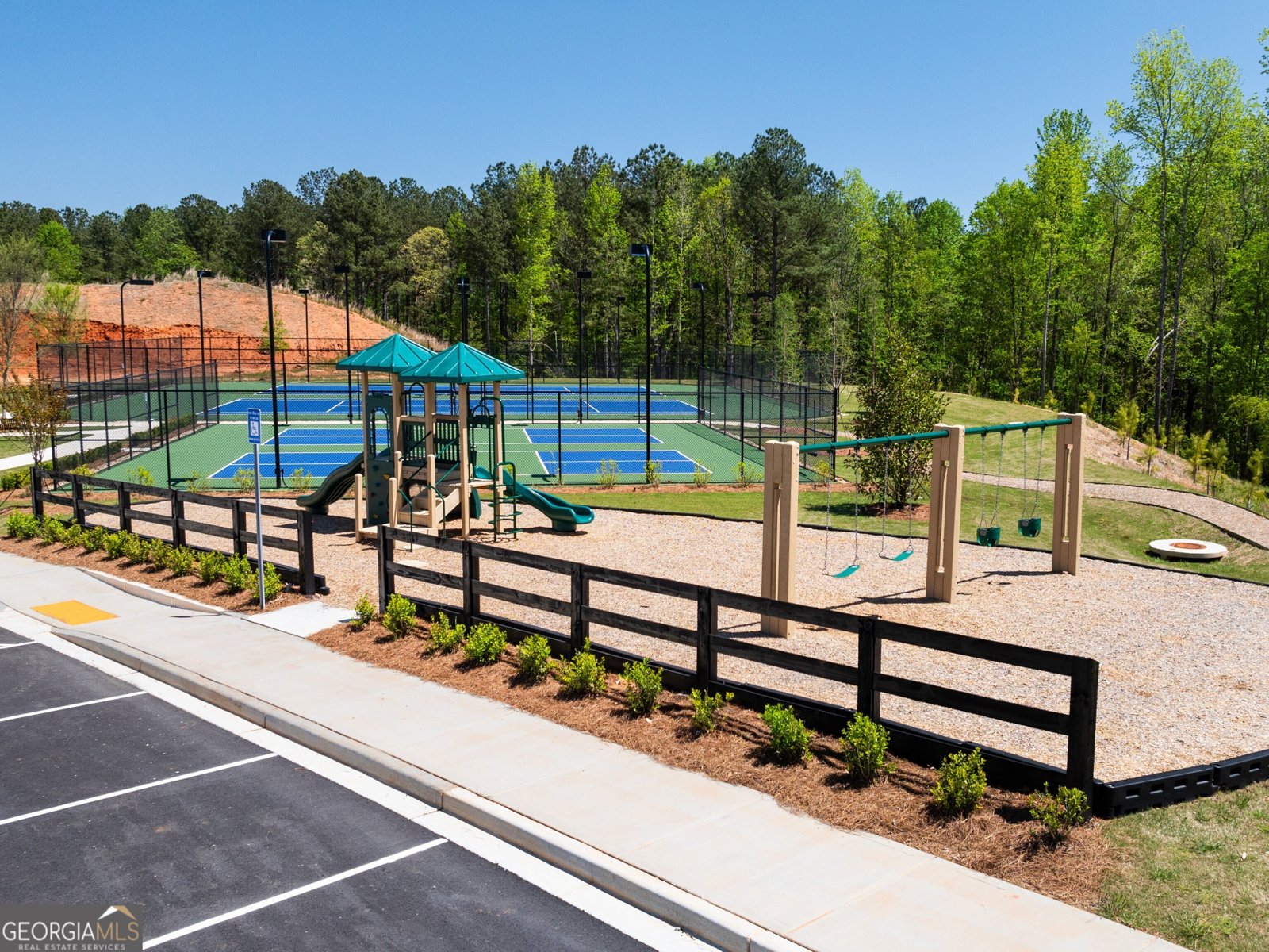 411 King Village Braselton - 38
