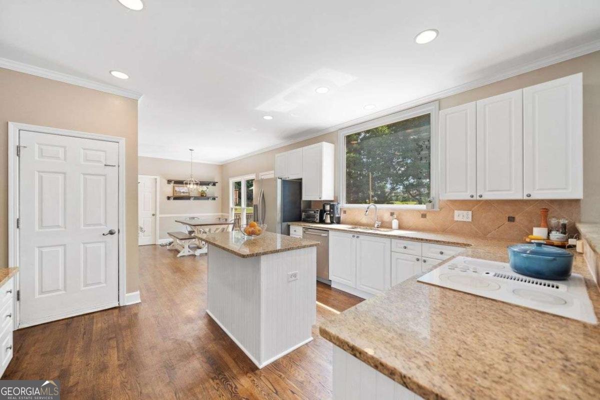 530 Summerhill Drive Roswell - 16