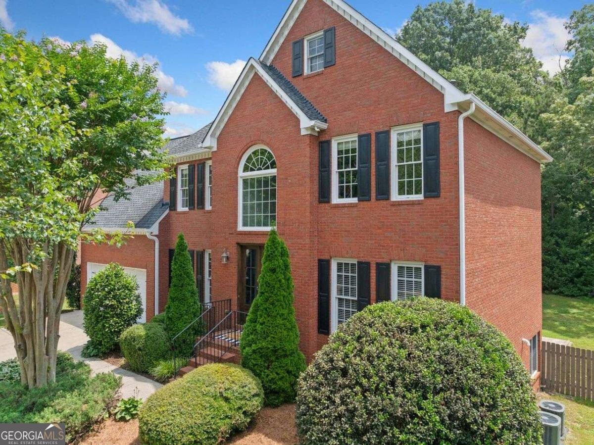 530 Summerhill Drive Roswell - 2