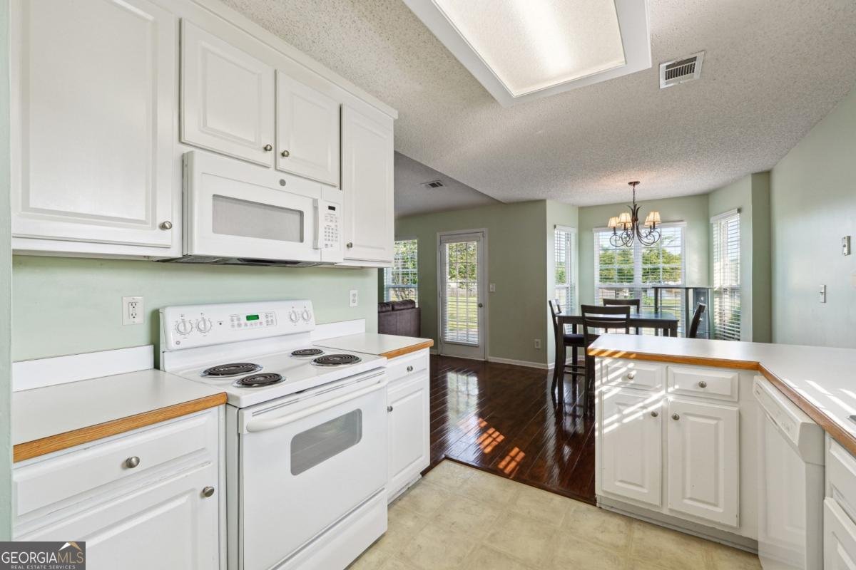 453 Raymond Drive Winder - 13