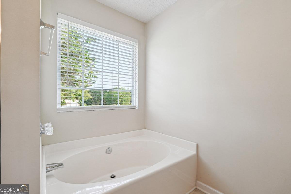 453 Raymond Drive Winder - 18