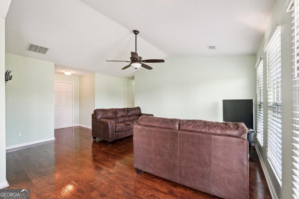 453 Raymond Drive Winder - 5