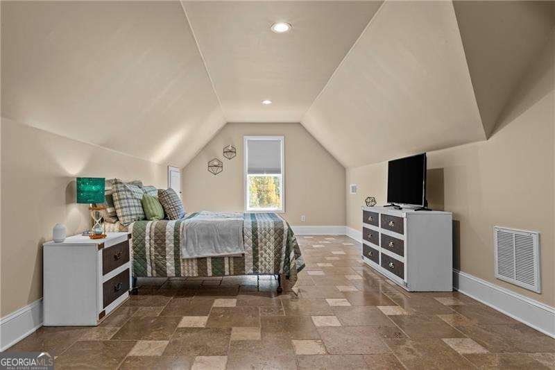 212 Lakeview Drive Newborn - 16