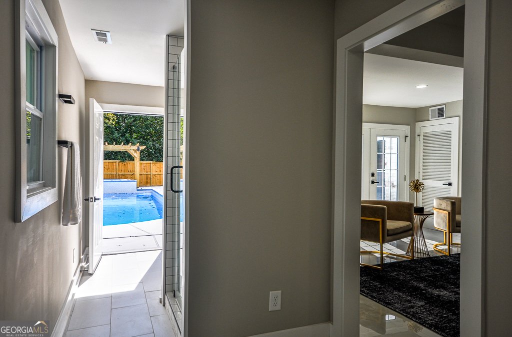 4395 Woodland Brook Drive Atlanta - 58