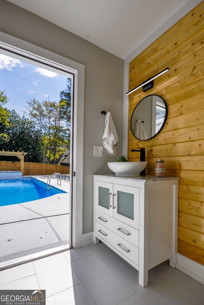 4395 Woodland Brook Drive Atlanta - 60
