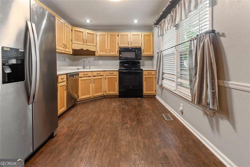 233 OAKRIDGE Drive Cartersville - 11